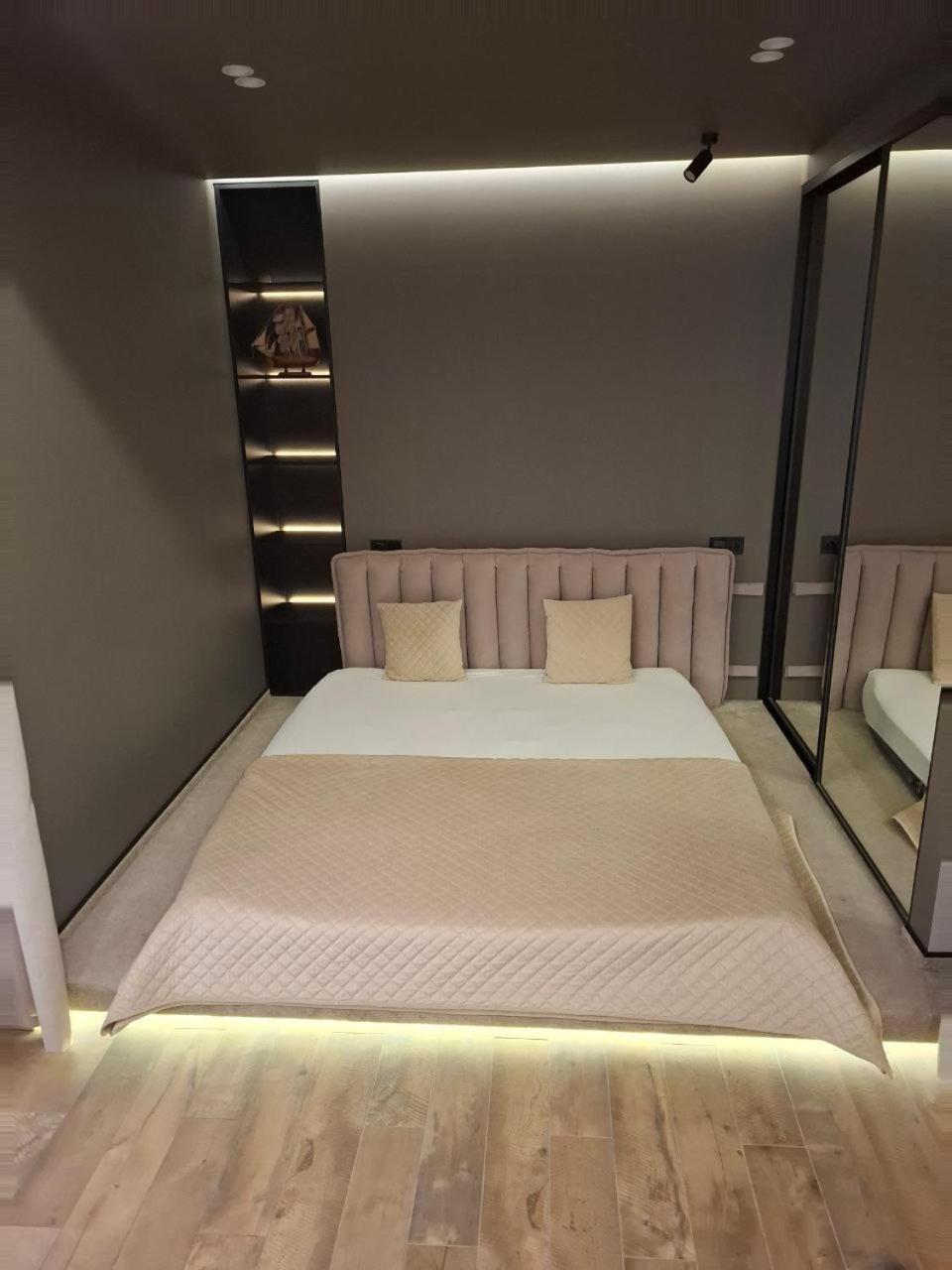 Vodogray Luxury Apartments With Underground Parking Елітний Житловий Комплекс แชร์นิฟซี ภายนอก รูปภาพ